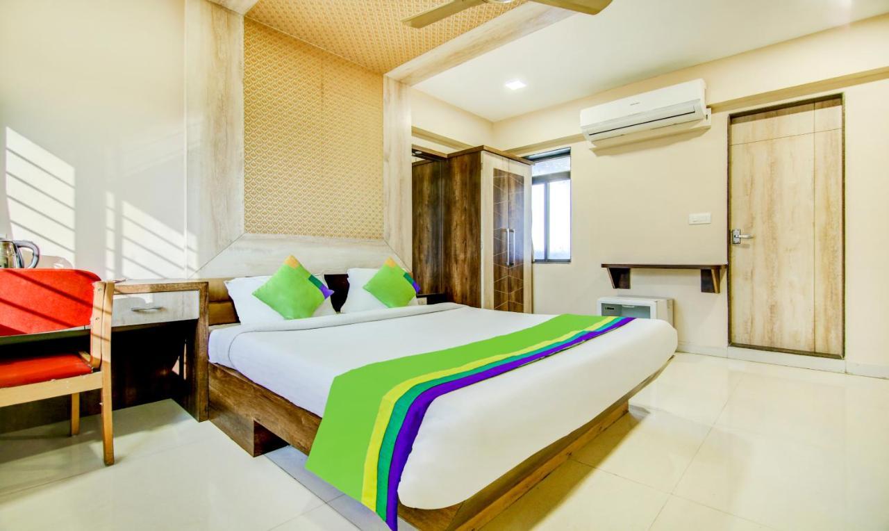 The Tripti & Banquets 3*